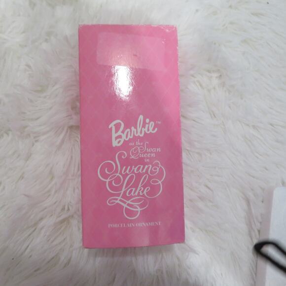 Barbie as the Swan Queen in Swan Lake Ornament Avon Exclusive Collector Edition - Picture 2 of 3